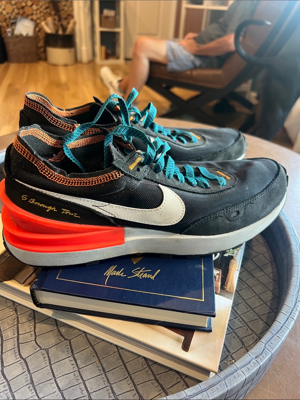 Nike Menโs Waffle One 5 Borough Tour NYC Shoes Size 10.5